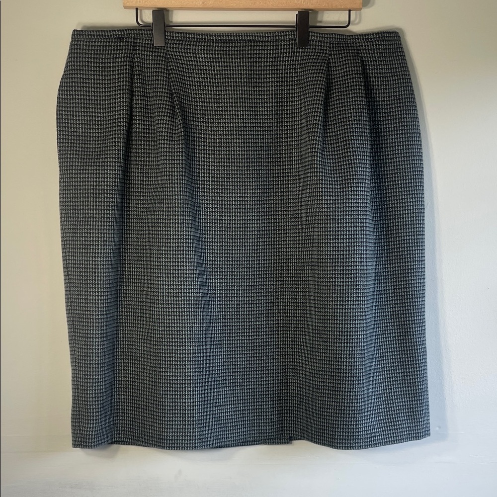 Rena Rowan 100% Wool Black and White Pleated Midi Skirt